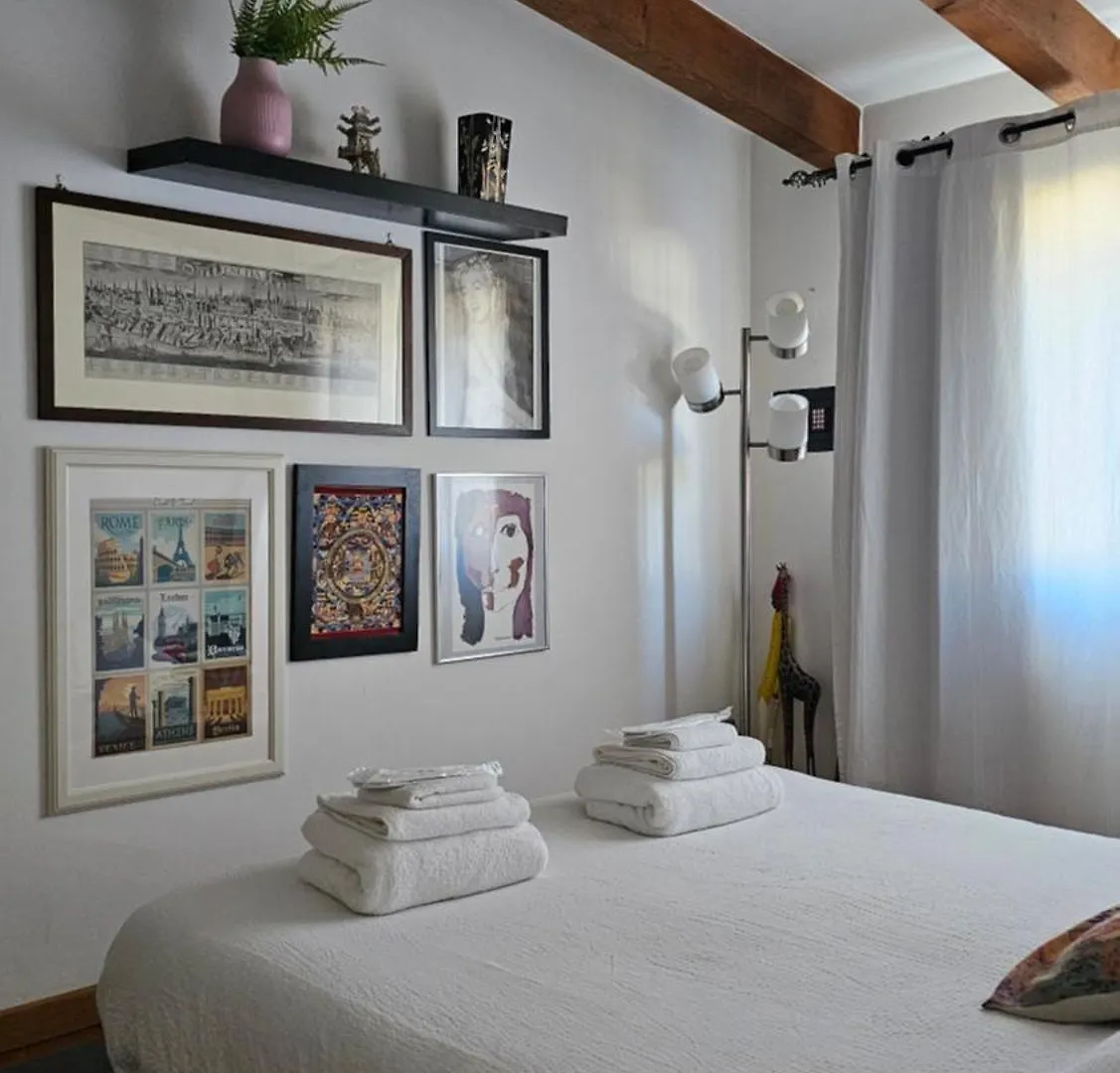 Appartamento Nolo93 Attic Apt Right In Front Of The Metro Station To Duomo Milano
